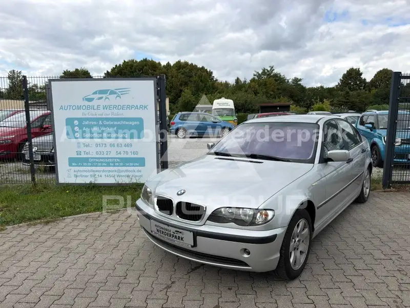 2004 BMW 318