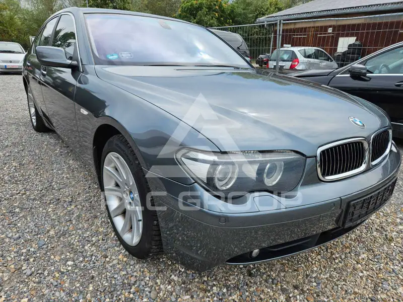 2004 BMW 745