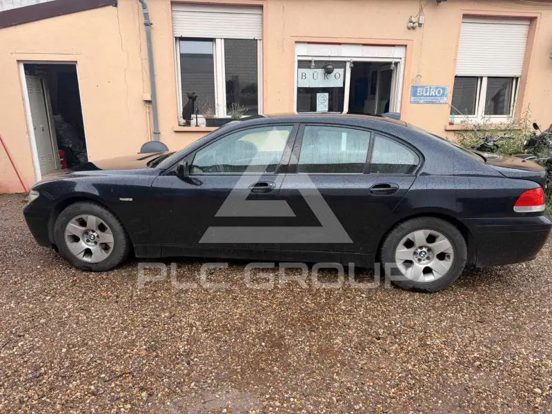2004 BMW 745