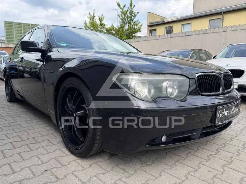 2004 BMW 745