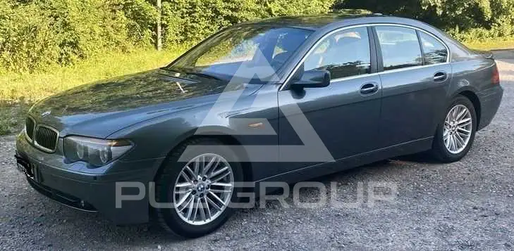 2004 BMW 745