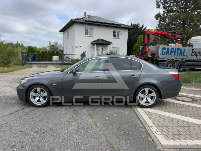 2004 BMW 545