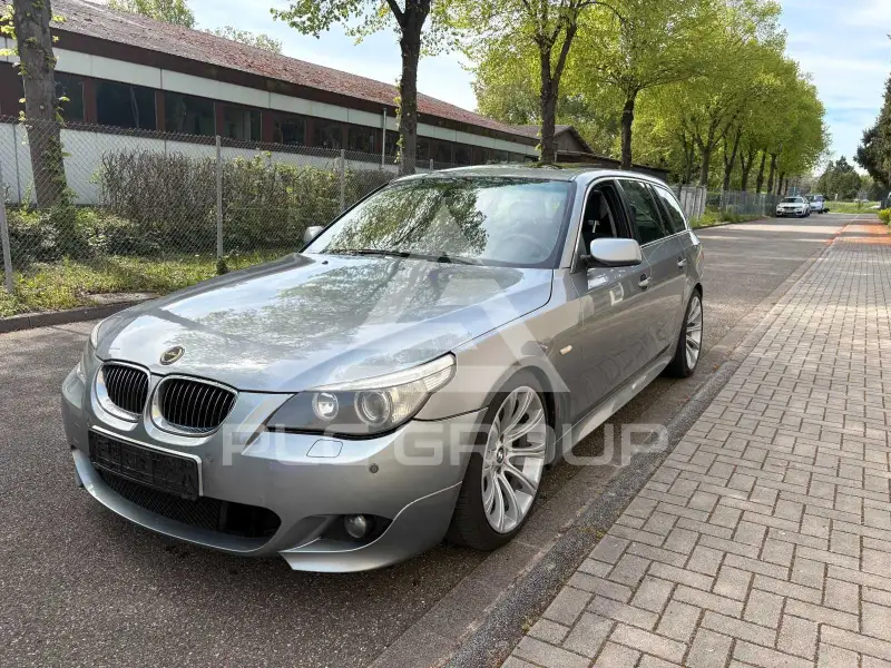 2004 BMW 545