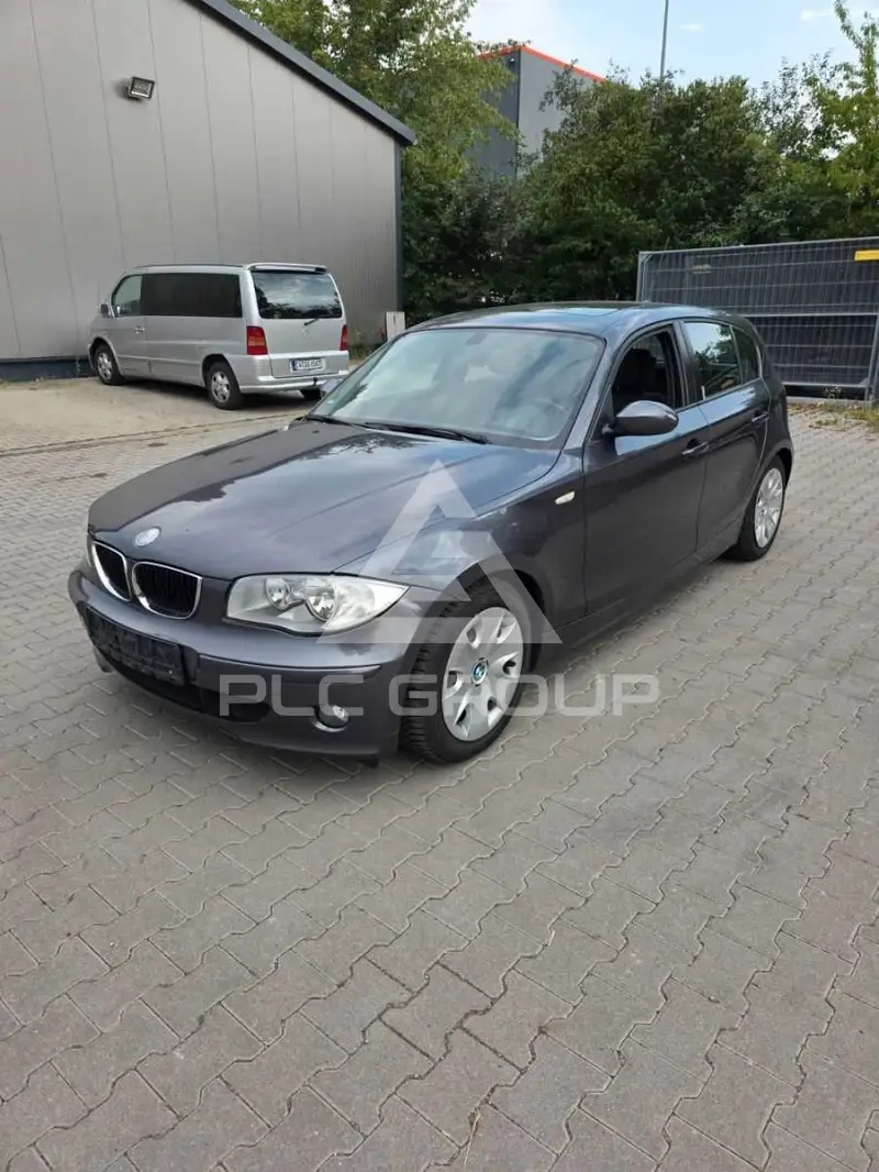 2004 BMW 120