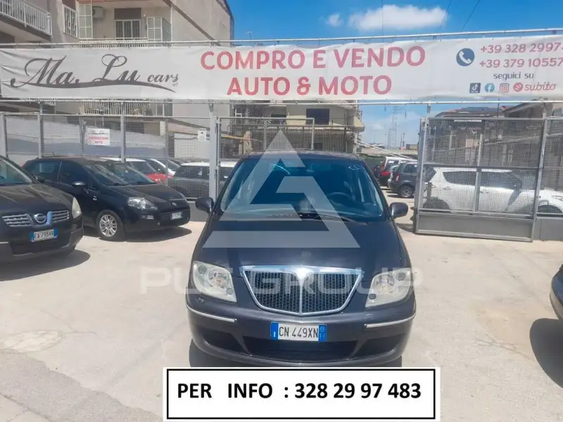2004 Lancia Phedra