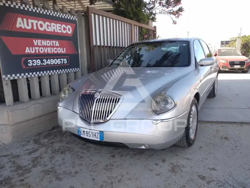 2004 Lancia Thesis