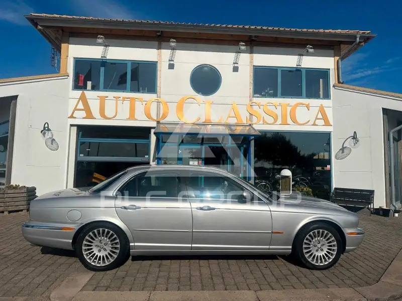 2004 Jaguar XJ