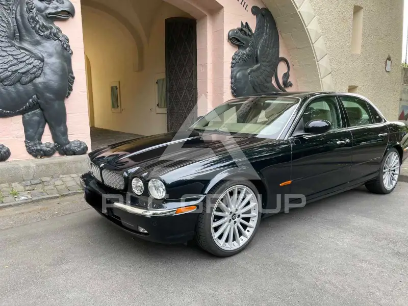 2004 Jaguar XJ