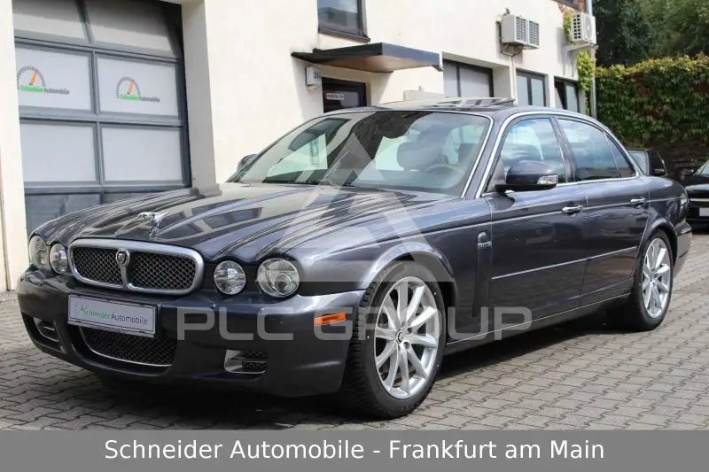 2004 Jaguar XJ