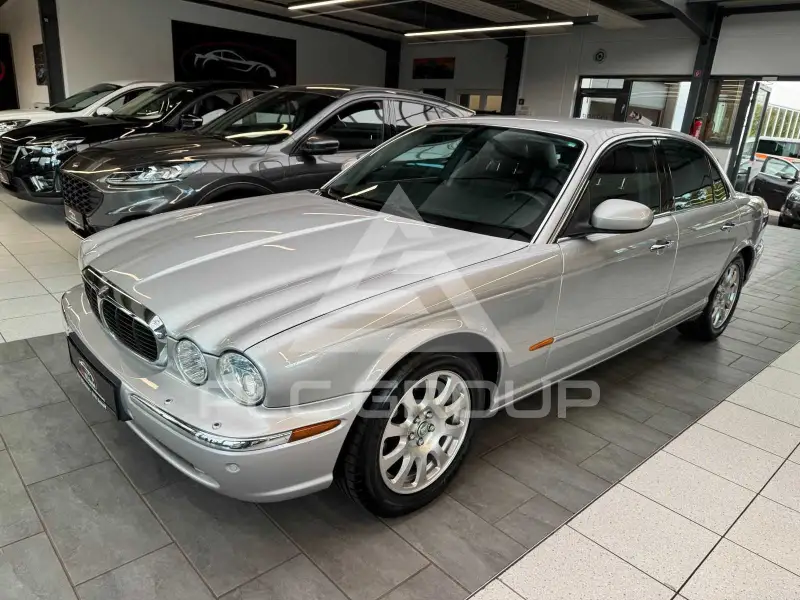 2004 Jaguar XJ