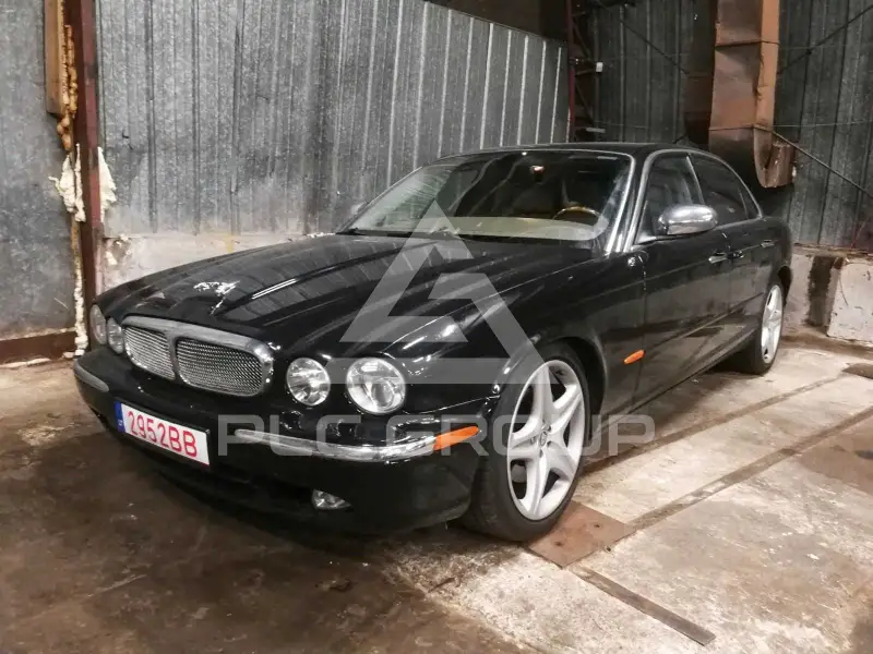 2004 Jaguar XJ