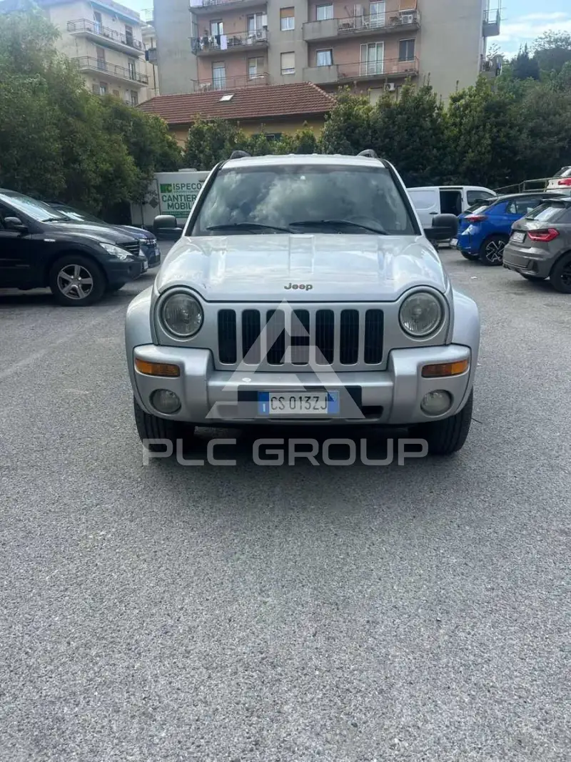 2004 Jeep CHEROKEE