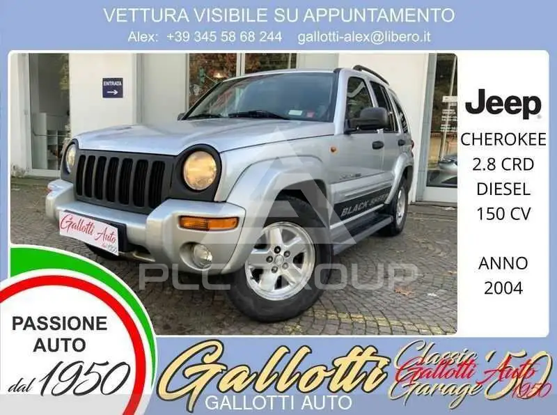 2004 Jeep CHEROKEE