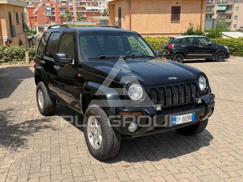 2004 Jeep CHEROKEE