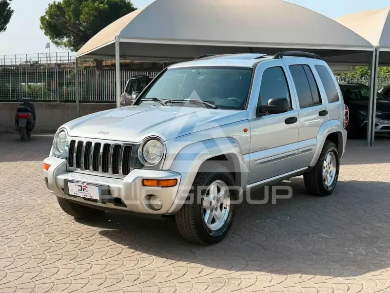 2004 Jeep CHEROKEE