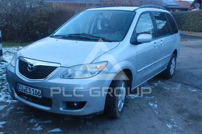 2004 Mazda MPV
