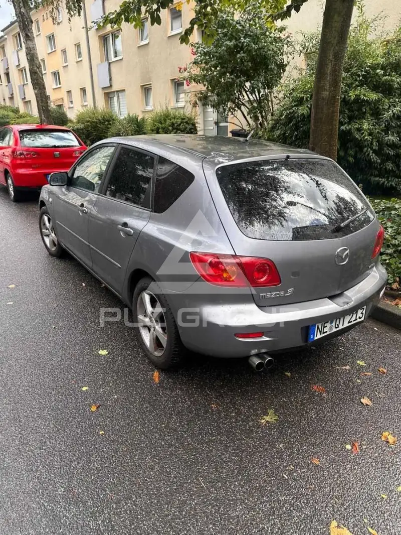 2004 Mazda 3
