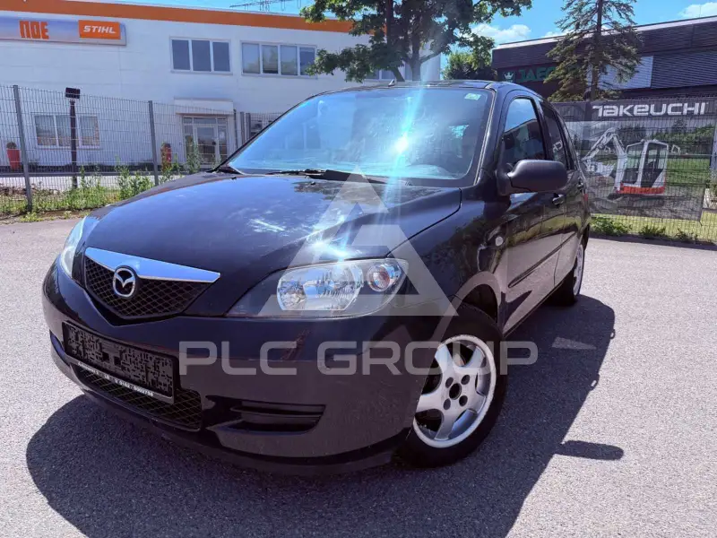 2004 Mazda 2