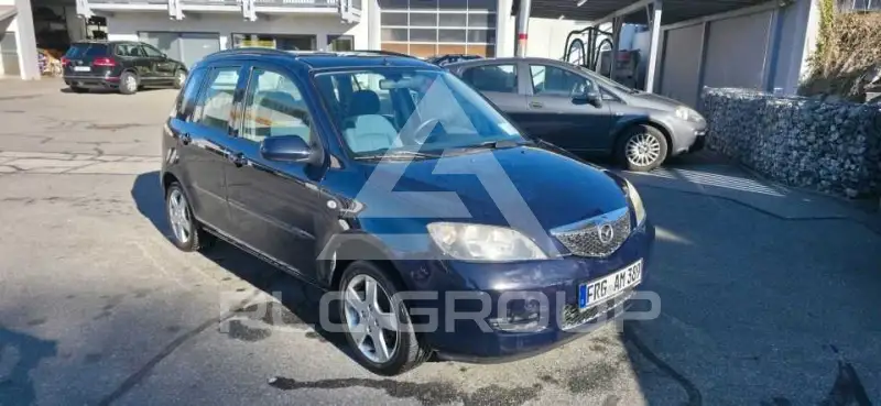 2004 Mazda 2