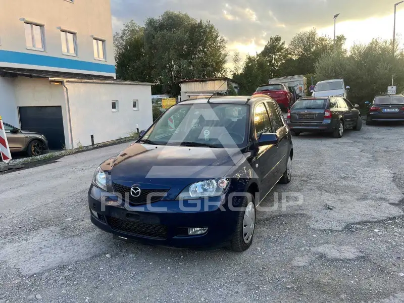 2004 Mazda 2