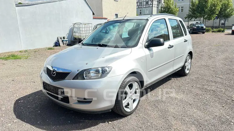 2004 Mazda 2