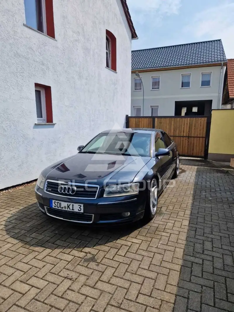 2004 Audi A8