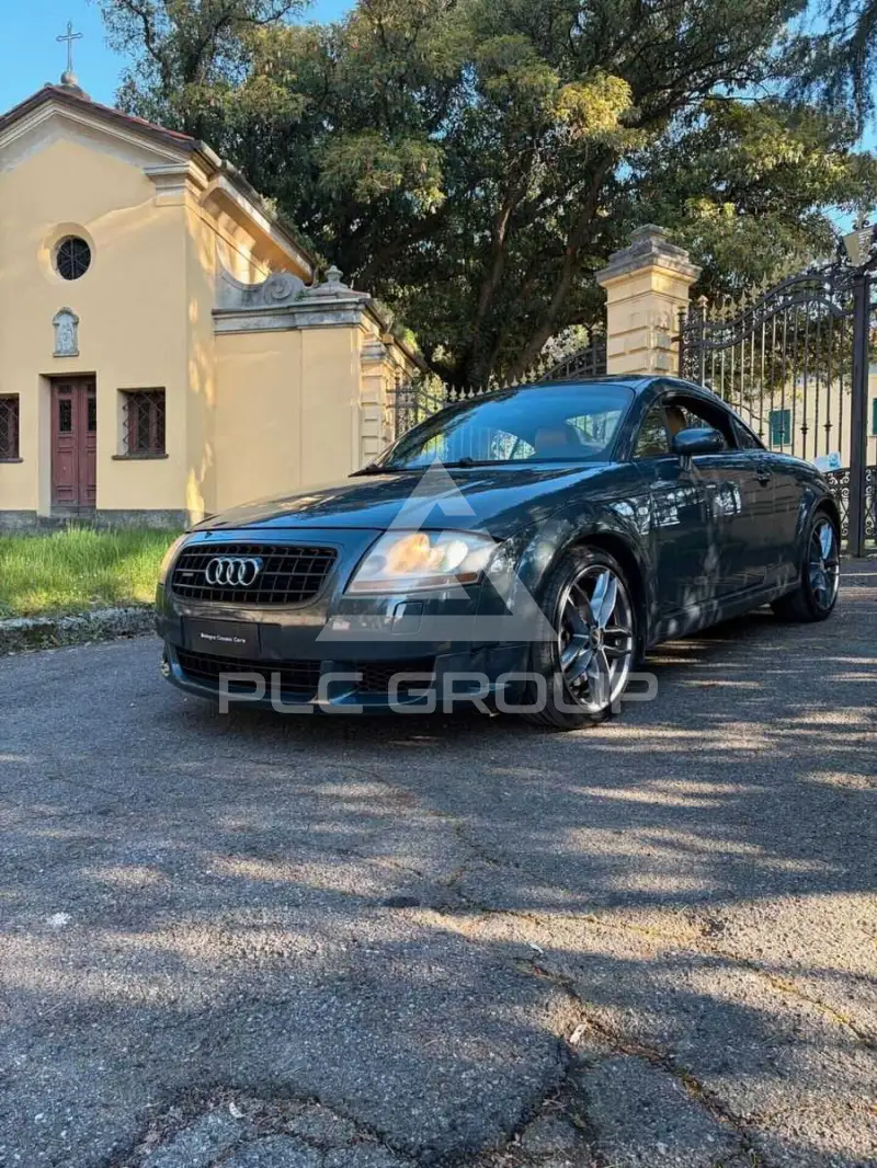 2004 Audi TT