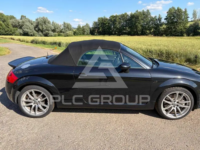 2004 Audi TT