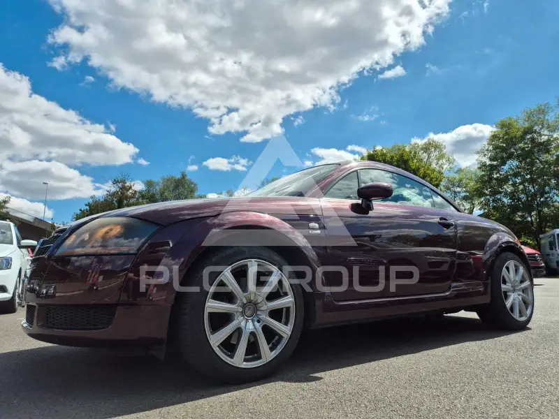 2004 Audi TT