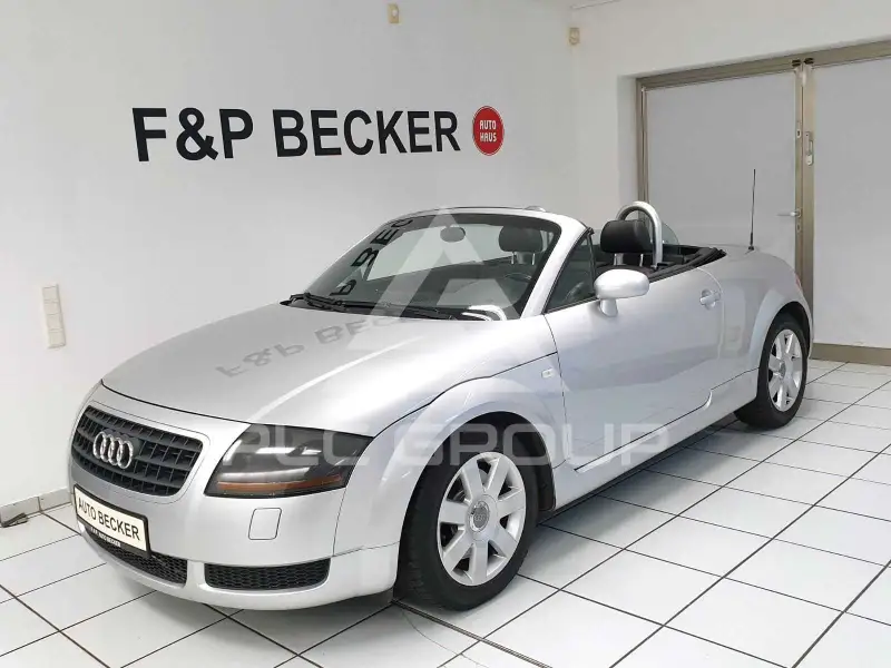 2004 Audi TT