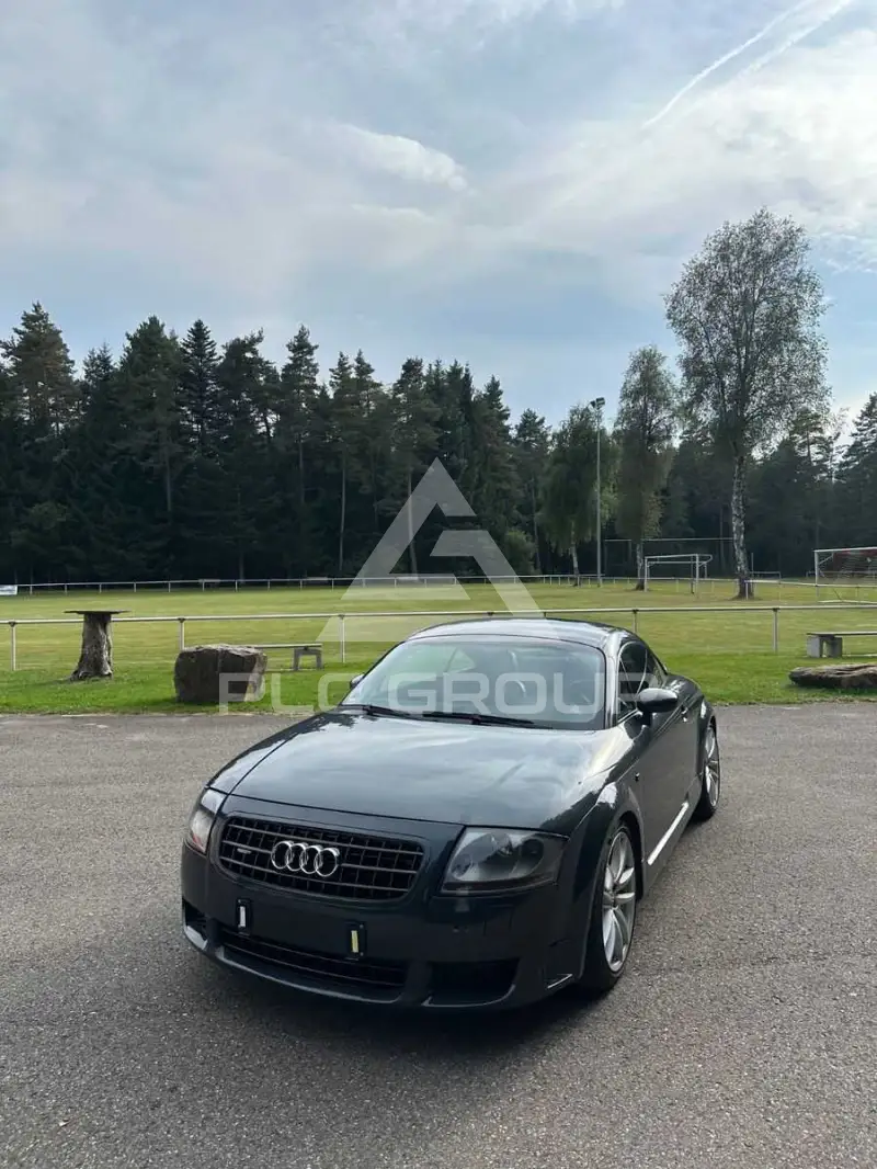 2004 Audi TT