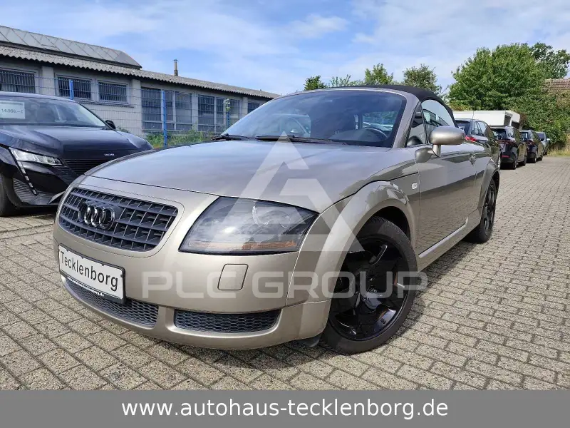 2004 Audi TT