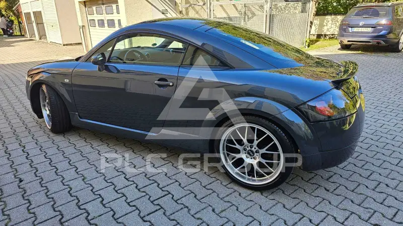 2004 Audi TT