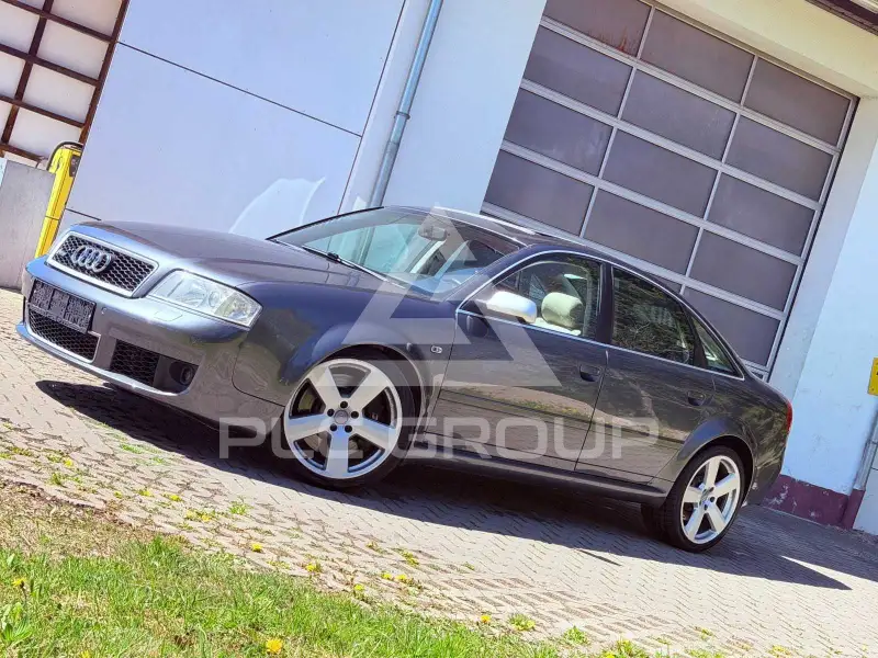 2004 Audi RS6