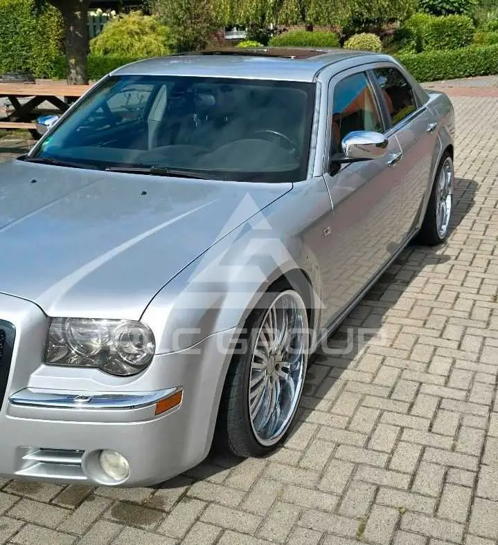 2004 Chrysler 300
