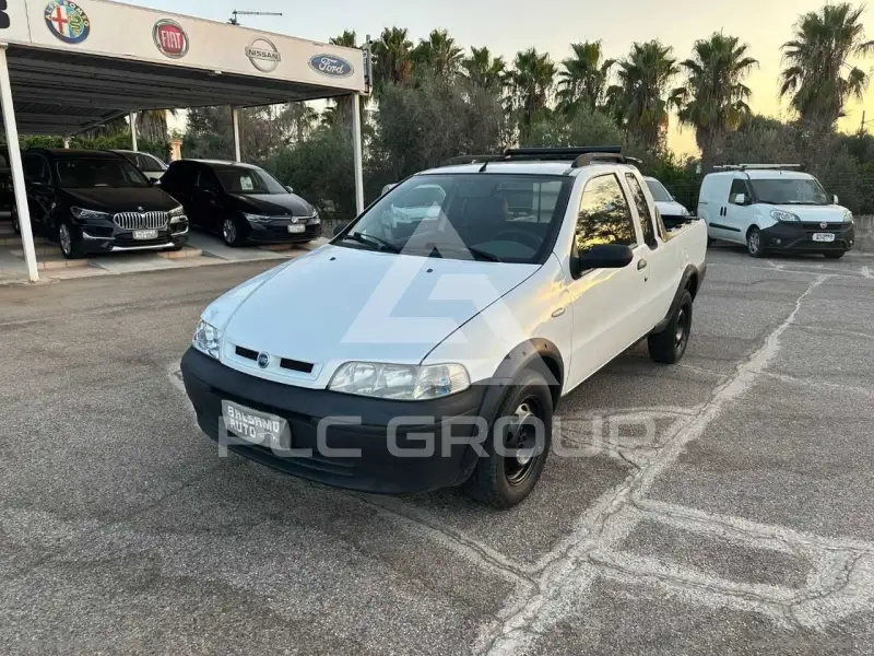 2004 Fiat Strada