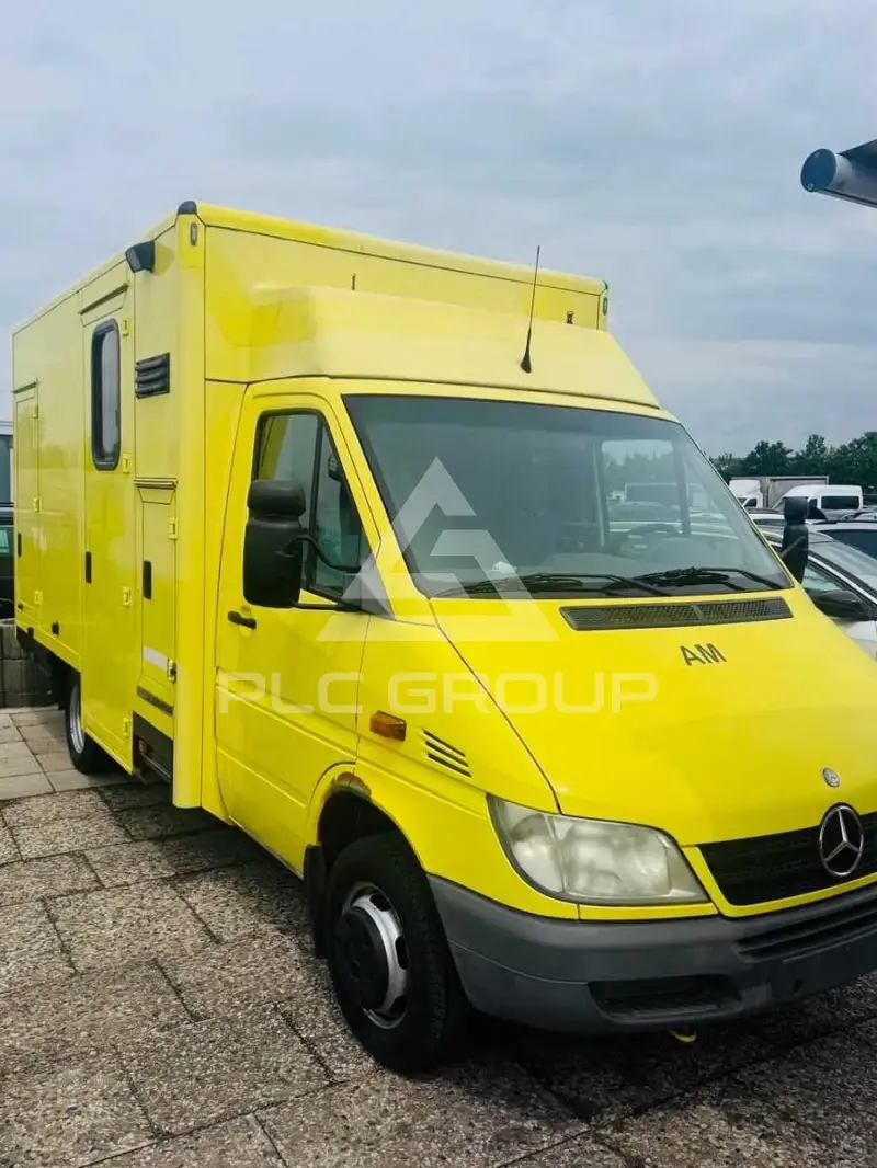 2004 Mercedes Benz Sprinter