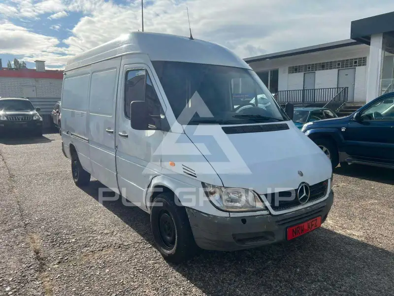 2004 Mercedes Benz Sprinter