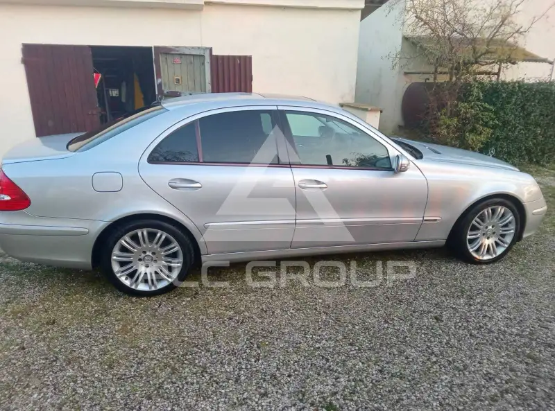 2004 Mercedes Benz E 320