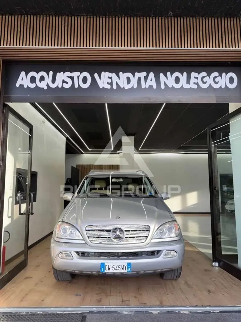 2004 Mercedes Benz SLK 200