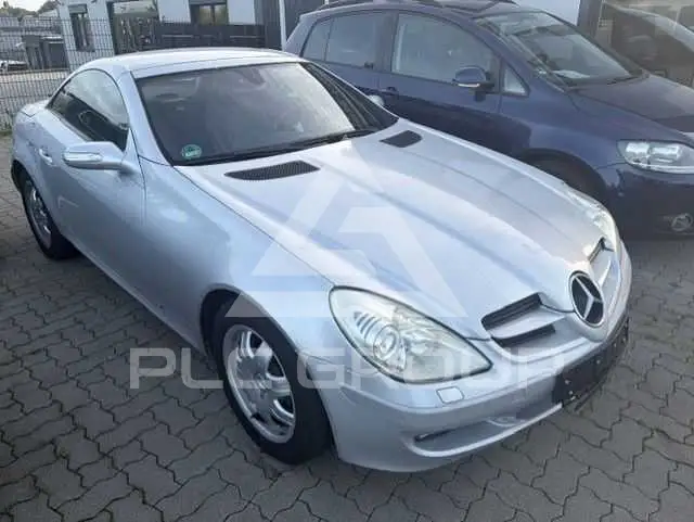 2004 Mercedes Benz SLK 200