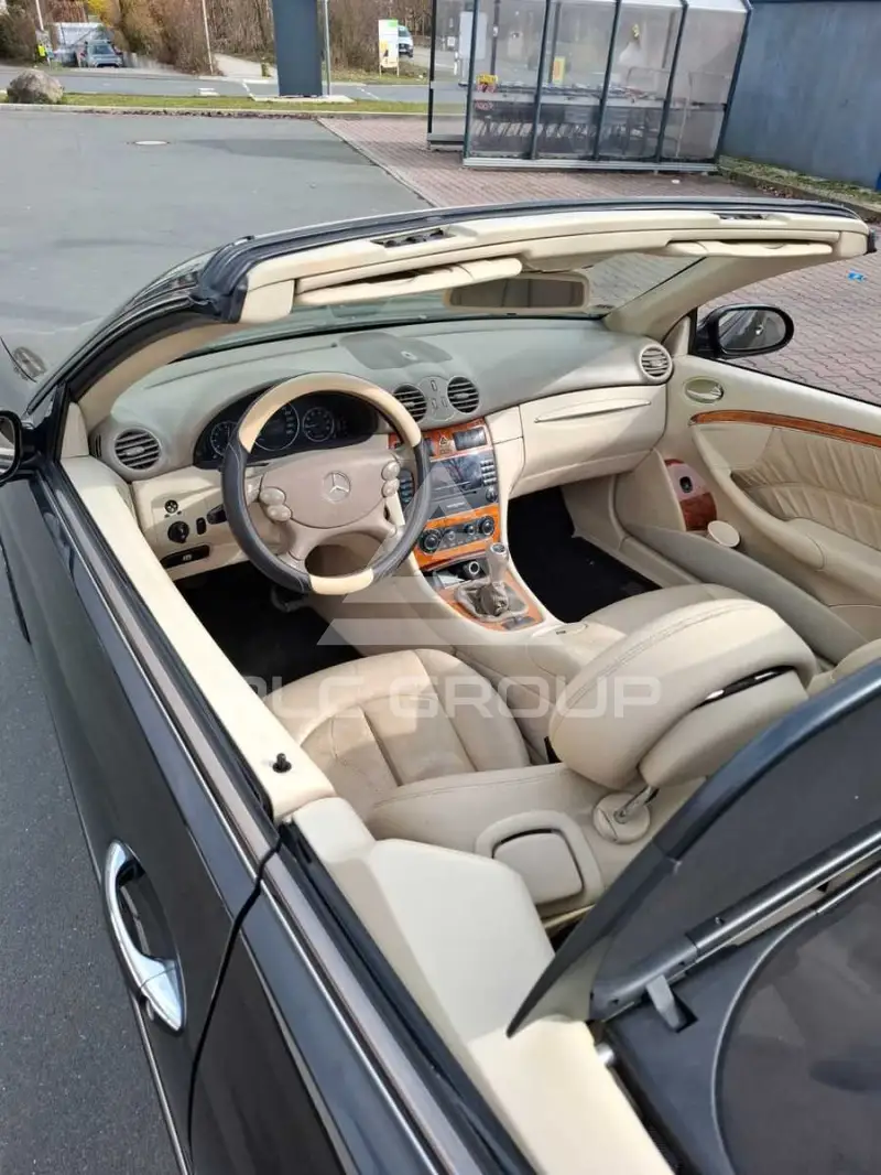 2004 Mercedes Benz CLK 200