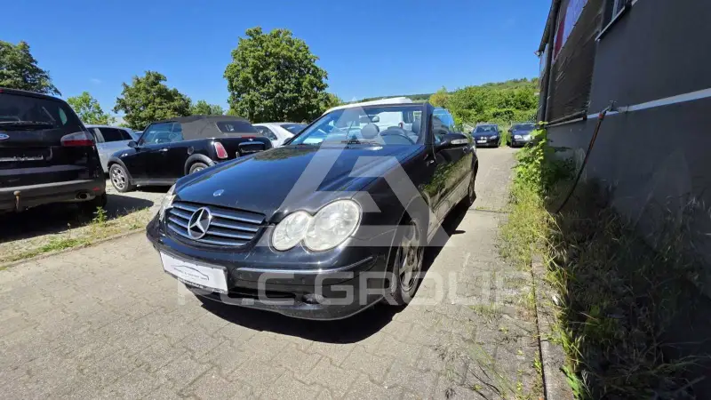 2004 Mercedes Benz CLK 200