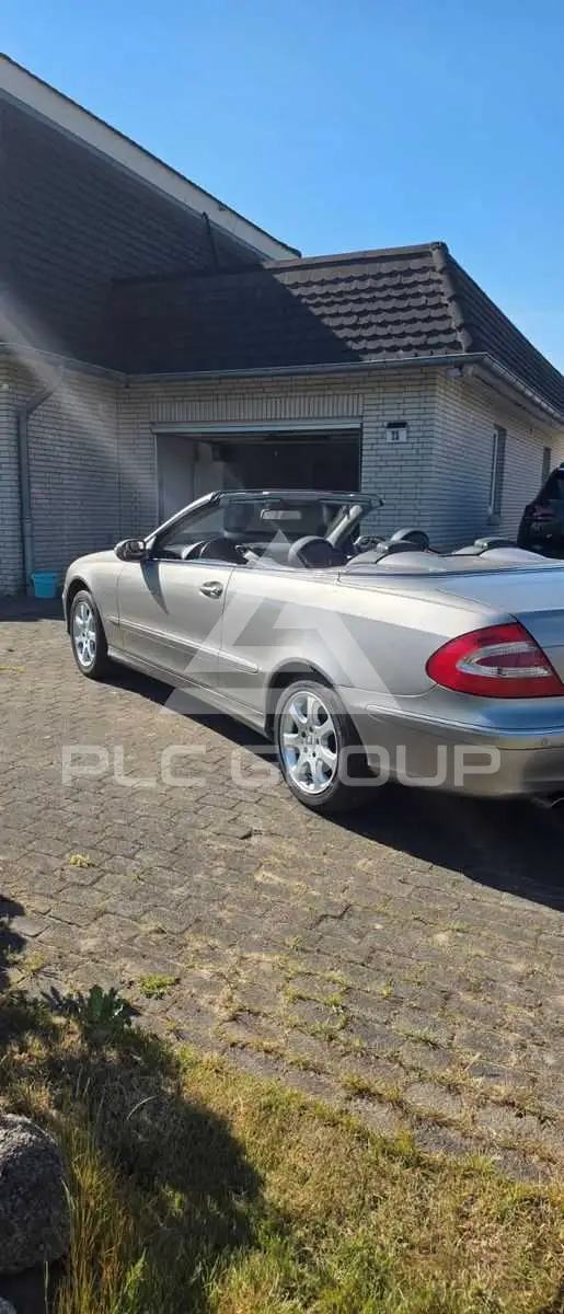 2004 Mercedes Benz CLK 200