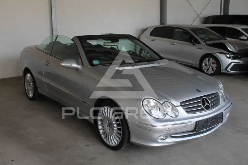 2004 Mercedes Benz CLK 200