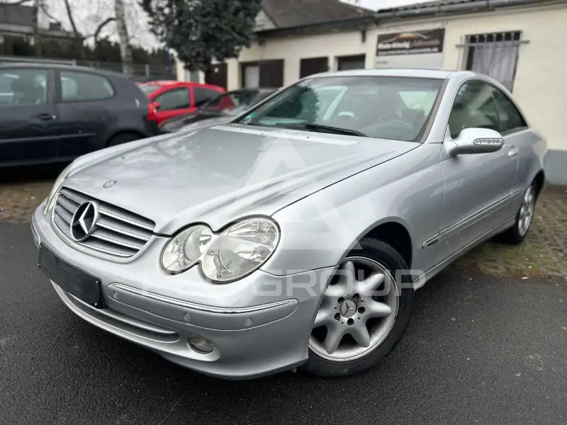 2004 Mercedes Benz CLK 200