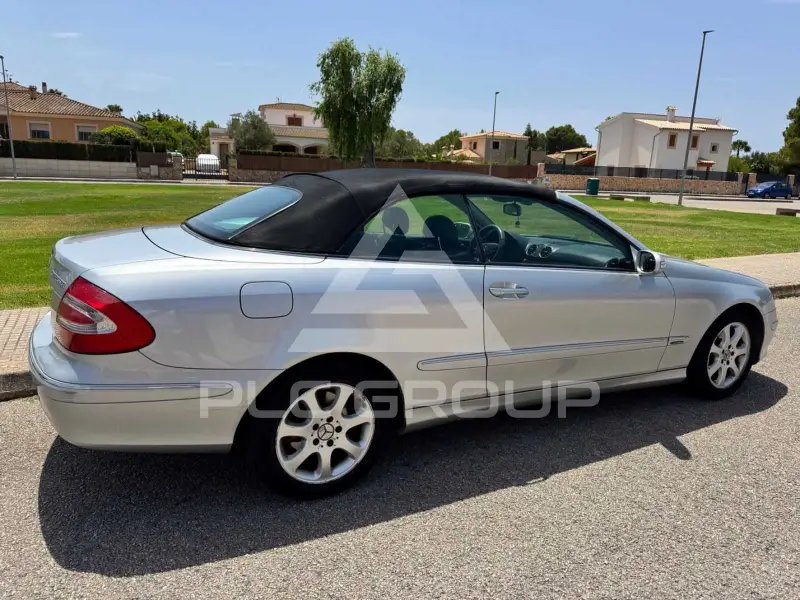 2004 Mercedes Benz CLK 200