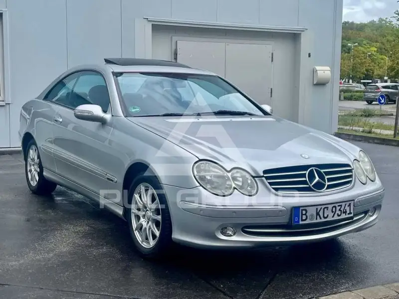 2004 Mercedes Benz CLK 200