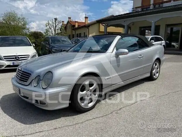 2004 Mercedes Benz CLK 200