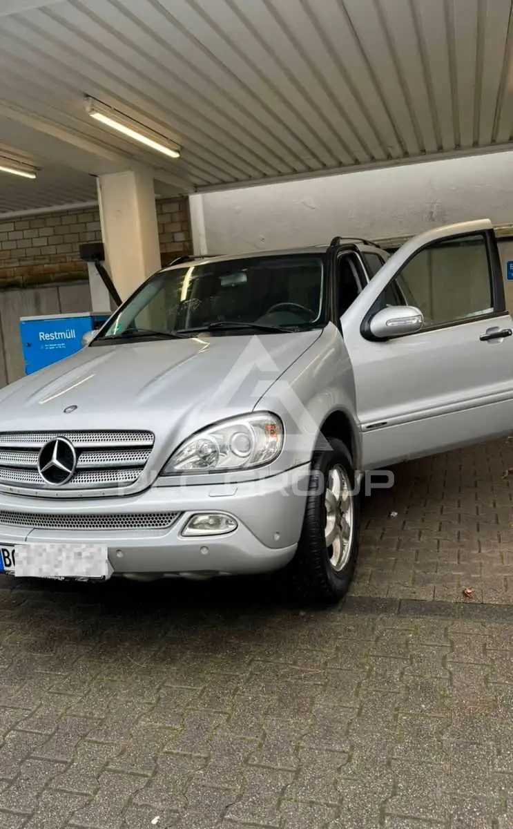 2004 Mercedes Benz ML 350